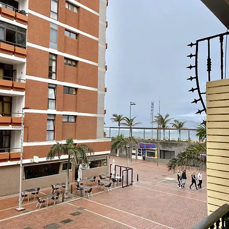 Hfg Loft Moderno Con Terraza En Calle Peatonal Junto A Canteras